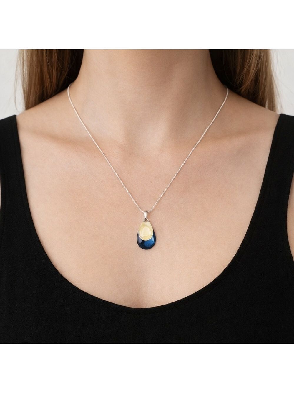 Kenneth Cole Blue Cream Teardrop Pendant Necklace Silver Chain Statement Jewelry